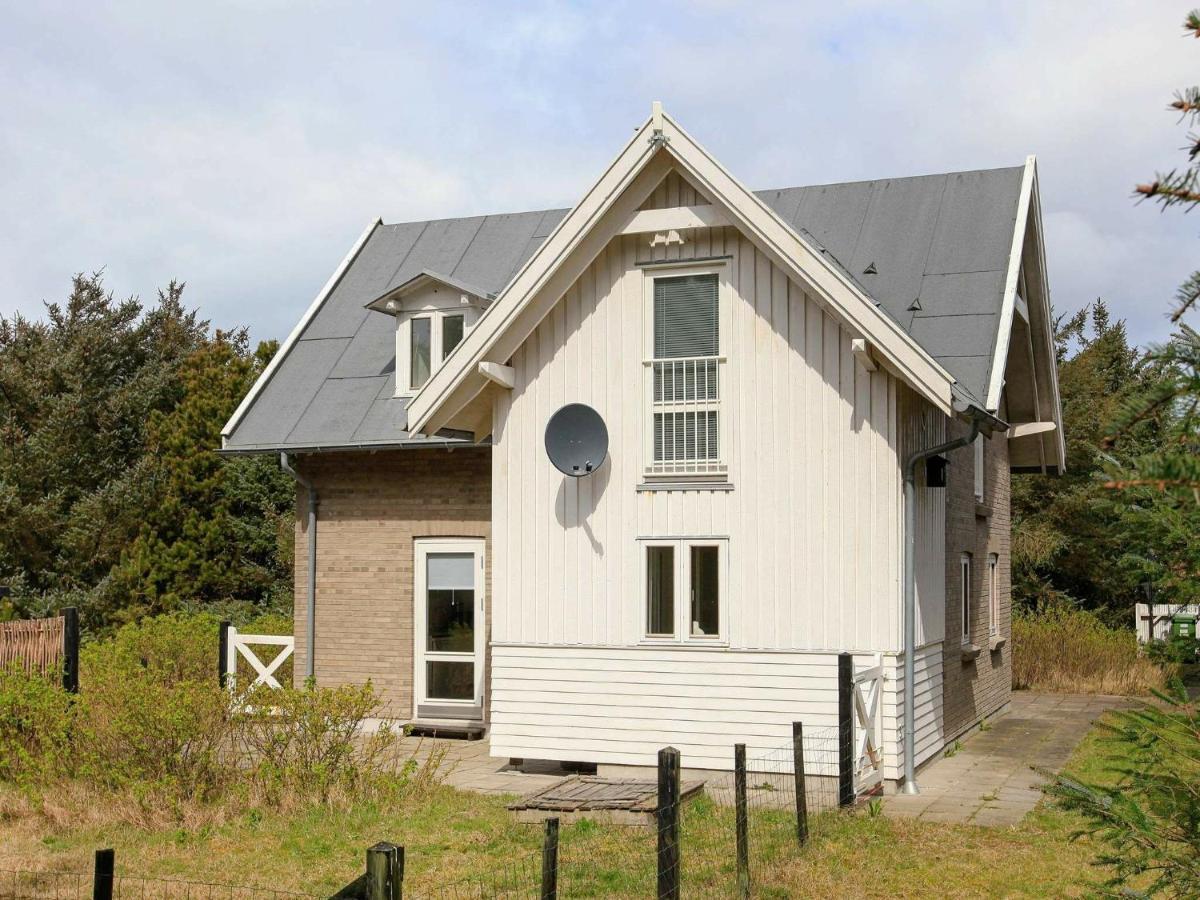 5 Person Holiday Home In Harbo Re Harboor Exterior photo